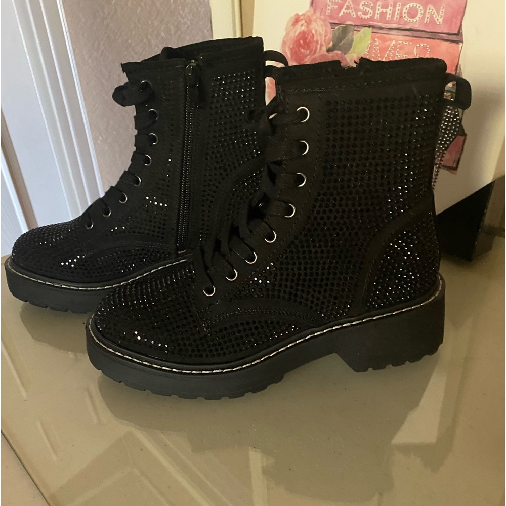 NIB “Madden Girl” Bling Boots. Rubber Sole